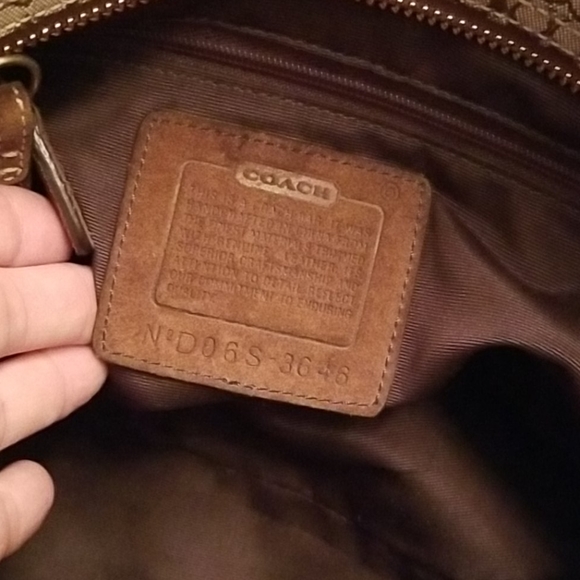 Coach signature fabric/leather/suede purse!!! - Picture 11 of 12